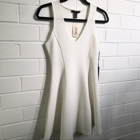 Forever 21 White Dress Sz Small BNWT